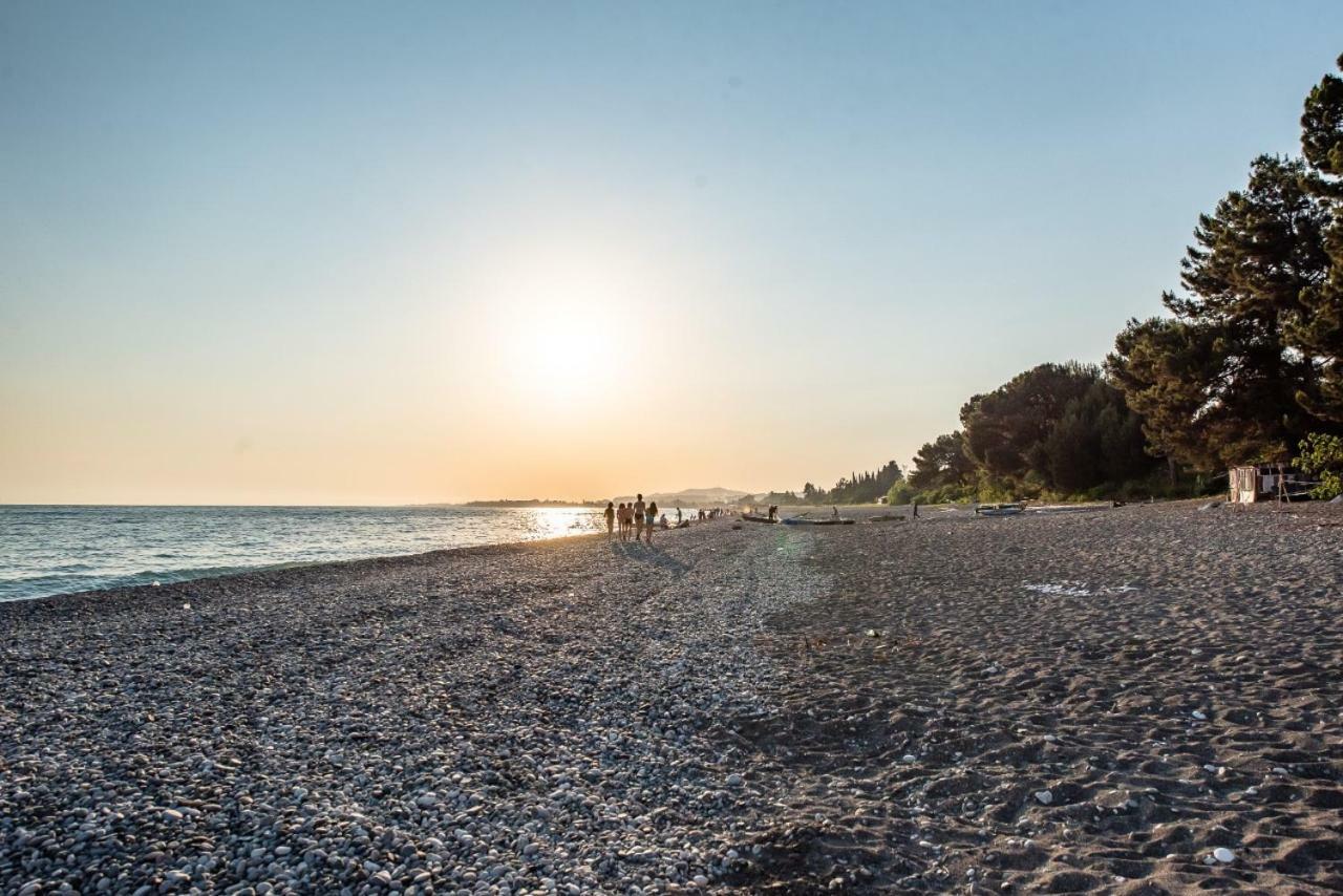 Park-Hotel Abkhazia Tsandrypsh Exteriér fotografie